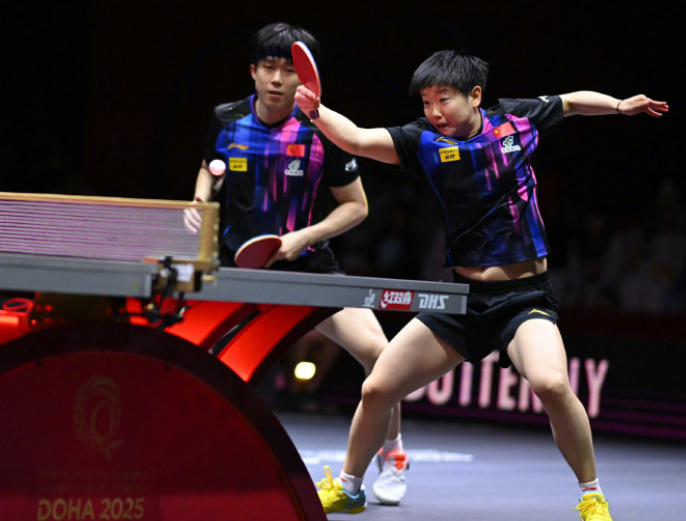 🏓世乒赛混双决赛：王楚钦/孙颖莎3-1胜日本组合吉村真晴/大藤沙月，成功夺冠