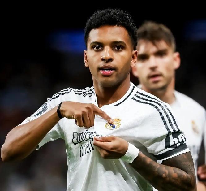 标价1亿欧元！皇马官宣！不愿辅佐姆巴佩，远赴英超，冲击金球奖