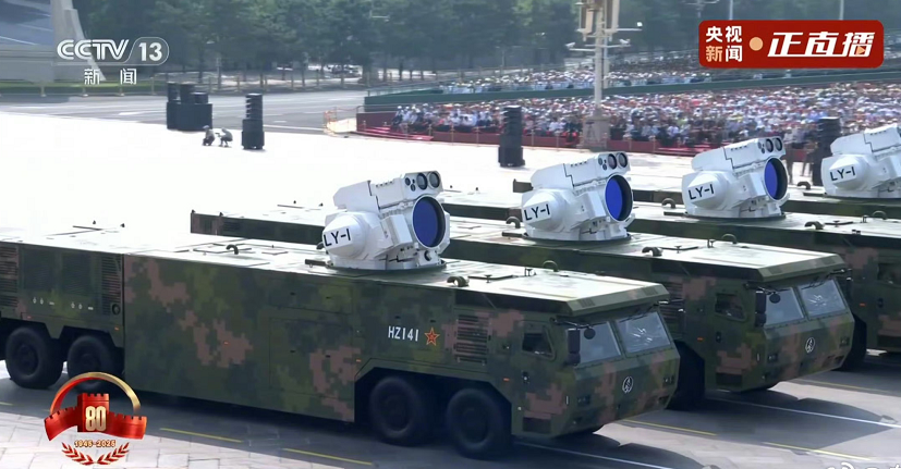 开云官方-装备太强大!在国外大杀四方的歼10,回国阅兵只配拉彩烟!