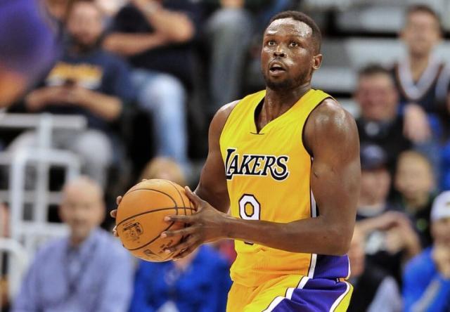 开云App-【早报】中国女篮热身赛2胜11负！奥运前四目标堪忧？