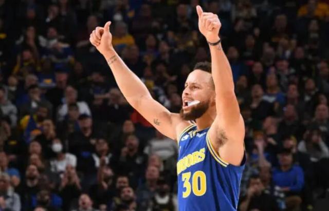 开云官方-勇士角色球员拖后腿 冲冠只剩交易换血一条路？