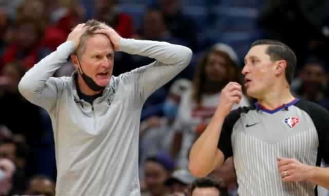 开云平台-犯规失误扎堆+关键战术被识破 勇士仍需平心静气